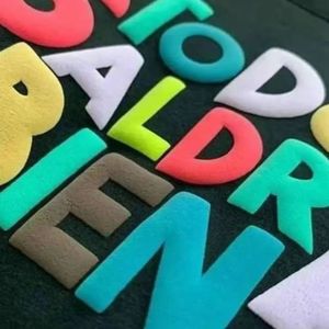 Vêtements de mode Pulls à capuche à épaules tombantes Pulls chauds Personnalisation OEM/ODM Votre boutique unique pour tous types d'impressions - Product Image 3