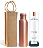 Bouteille d'eau en cuivre martelé de qualité supérieure avec boîte et sac de jute tailles standard accessoires de verres en plastique étanches