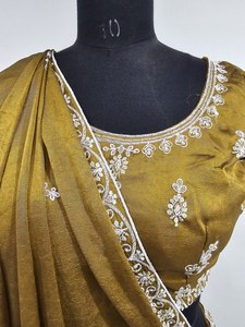 Lehenga Choli en soie traditionnel avec un élégant chemisier et un dupatta pour femmes, idéal pour les mariages, les célébrations et les fêtes, en solde ! - Product Image 6