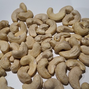 Núcleos de Anacardo Africanos de Alta Calidad W240 Procesados Frescos para Uso Industrial en la Fabricación de Alimentos - Product Image 4