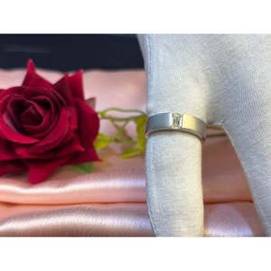 Bague en diamant platine pour homme, sertie de diamants brillants - Product Image 2