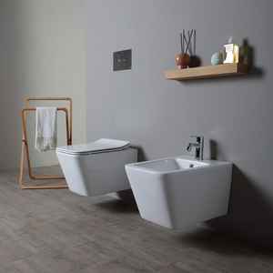 Paire de robinets sanitaires muraux en céramique sans rebord RIGA pour ensembles de salle de bain - Product Image 2