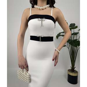 Vestido Midi Blanco con Tirantes y Detalle de Lazo con Pedrería missJANELL - Elegante Vestido de Fiesta de Poliéster y Elastano con Doble Atlas - Product Image 4