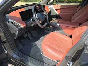 BMW iX xDrive50 2023 USADO, Volante a la Izquierda/Derecha - Product Image 2