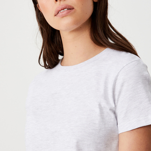Camiseta Deportiva Casual para Mujer Fortune Apparel, Ligera, Transpirable y de Secado Rápido, Spandex/Poliéster - Product Image 2