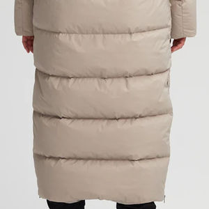 Chaqueta acolchada larga con diseño de múltiples bolsillos de manga larga para mujer de diseño superior disponible a un precio asequible - Product Image 5