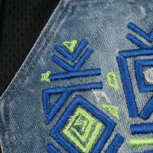 กางเกงขาสั้นผู้ชาย Cuarom ทรงบ็อกซี่ ปักลาย สไตล์สตรีทแวร์ ขาดๆ แบบลำลอง ใส่เล่นกีฬา กันลม แห้งเร็ว มีเชือกผูก - Product Image 4