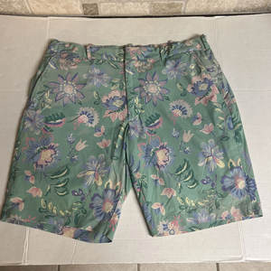 กางเกงขาสั้นโปโลสำหรับผู้ชายที่สวมใส่สบายทุกวัน ออกแบบด้วยวัสดุที่ยืดหยุ่นและน้ำหนักเบา ให้การเคลื่อนไหวที่ราบรื่น - Product Image 1