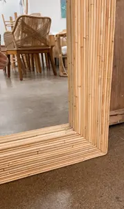 Decoración de espejo de ratán de nuevos diseños decoración de muebles para el hogar variedad de formas decoración de pared de ratán OEM de Vietnam - Product Image 3