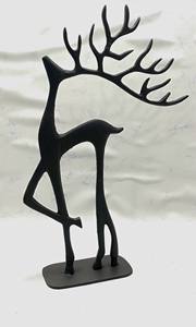 Producto de decoraciones navideñas de reno de metal con acabado negro para mesa central - Product Image 6