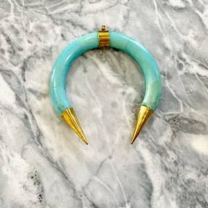 Collier pendentif vintage fait à la main pour enfants de véritables bijoux en os et corne de buffle de couleur naturelle fabriqués en Inde - Product Image 5