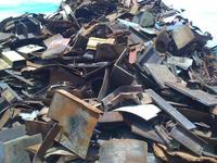 Déchets de fer lourd de haute qualité, type rails, incluant HMS 1 et HMS 2, avec une teneur en Fe de 99,99 % et un poids de 20 kg