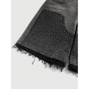 กางเกงขาสั้นผ้ายีนส์ประดับพลอยเทียมไล่ระดับสีดำสำหรับผู้ชายเสื้อผ้าแนวสตรีทแวร์แนวฮิปฮอปแฟชั่นลำลองกันน้ำได้สำหรับฤดูร้อน - Product Image 4