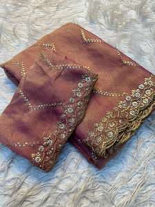 Sari indien NC Moss Sattin Dual Shad Multi Sequence Emrodairy Work avec chemisier assorti, vêtements pour femmes indiennes, sans impression, en stock - Product Image 2