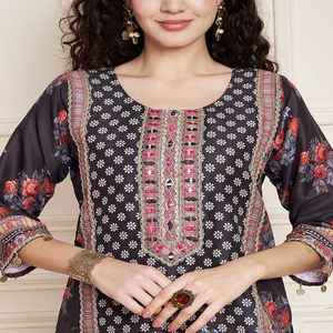 Conjunto de muselina suave pura de calidad superior Lila tradicional elegante bordado a mano trabajo de espejo Real encaje elegante listo para usar - Product Image 3