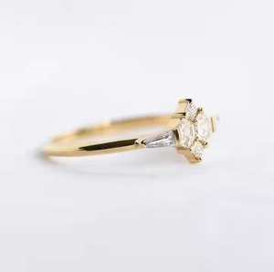 แหวนเพชรเม็ดเดี่ยวเพชรมอยส์ซอไนต์แบบดั้งเดิมแหวนทอง14K ทรงเหลี่ยมดีไซน์หกเหลี่ยมสำหรับเป็นของขวัญ - Product Image 2