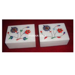 Grossiste et fabricant de boîtes à bijoux en marbre blanc naturel faites à la main avec incrustations de fleurs multicolores pour les festivals - Product Image 1