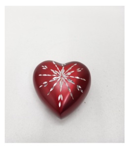 Urnas de recuerdo de metal de diseño único y diferente de lujo, suministros funerarios de diseño moderno en forma de corazón a precio razonable de la India - Product Image 5