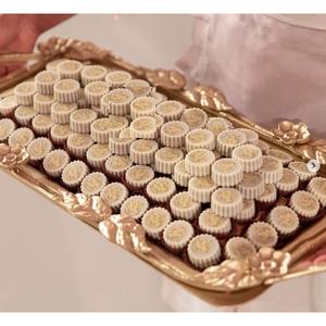 Vente en gros de plateau à chocolat décoratif pour mariages plateau de service à chocolat en métal doré écologique de qualité de luxe plateau à dessert porte-dessert - Product Image 2