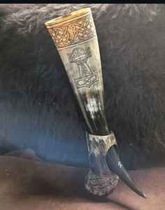 Cuerno vikingo, decoración de herencia nórdica, cuerno vikingo, artículos para beber de la era vikinga, cuerno vikingo hecho a mano, calidad de exportación con soporte para cuerno - Product Image 6