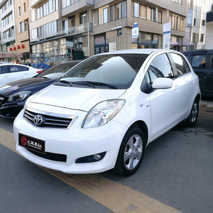 สำหรับรถยนต์ SUV มือสอง ปี 2011 เครื่องยนต์ 1.6 ลิตร 118 แรงม้า L4 เกียร์ธรรมดา รุ่น Shimmer Edition 5 ประตู 5 ที่นั่ง ระยะทางวิ่ง 601-700 กม. แบตเตอรี่ 90-110 กิโลวัตต์ชั่วโมง - Product Image 1