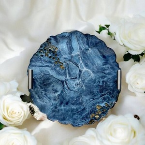 Alta demanda Bandeja de resina epoxi de lujo Bandeja decorativa multiusos para uso en el hogar, oficina y tocador Disponible para precio de exportación - Product Image 1