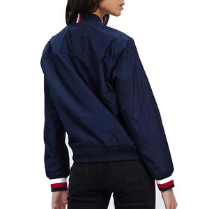 Veste en satin sur mesure de qualité supérieure pour femmes Fournisseur direct d'usine Vêtements de rue Veste bomber en satin en gros - Product Image 4