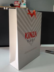 Sacs en papier de luxe élégants et recyclables en gros avec poignées, impression offset, couleurs et logo personnalisés pour l'emballage et l'usage domestique - Product Image 4