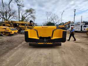 Pavimentadora Comercial Mauldin 1860B Nueva con Motor Kubota y Bomba SAUER-DANFOSS, 74 HP, Capacidad de 181 Toneladas/Hora - Product Image 6