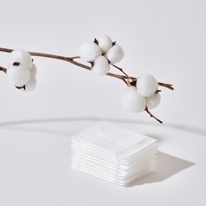 Happy Moonday - Toallas Sanitarias Grandes de Algodón Orgánico con Alta Absorbencia y Estructura Transpirable Ultra Suave para la Higiene Femenina - Product Image 6