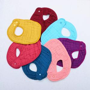 Bavoir bébé unisexe en silicone solide avec fermeture à bouton, antibactérien, 4 couches, imprimé numérique, tissu doux et absorbant, pour l'heure de l'alimentation Oaptimo - Product Image 1