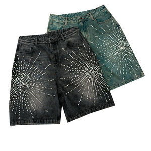 Pantalones cortos de mezclilla para hombre con diamantes de imitación adornados con diamantes de imitación vintage desgastados - Product Image 4
