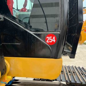 Excavatrice sur chenilles d'occasion CAT320D2L, moteur 110KW, modèle 2020, 565 heures, capacité de la benne 1m, excellent état - Product Image 1