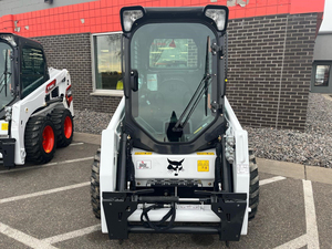 Chargeur sur chenilles compact Bobcat S450 Skid Steer assez usagé disponible à la vente à des prix très bas - Product Image 5