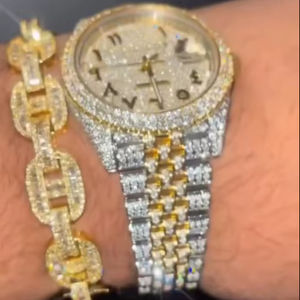 Montre de luxe en acier inoxydable avec cadran rond, mouvement à quartz, entièrement sertie de diamants Moissanite blancs et roses, verre japonais, bracelet - Product Image 1