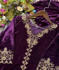 เกรซของปากีสถาน: ผู้หญิง Salwar Kameez อินเดียปากีสถาน - สัมผัสเกรซของแฟชั่นแบบดั้งเดิมของปากีสถาน - Product Image 2