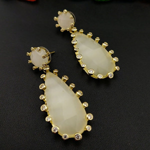 Charm Look Hydro-pendientes colgantes de doble piedra, de cuarzo, cz, juego de pendientes de gota chapados en oro - Product Image 4