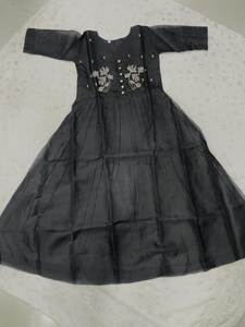 Vestido de encaje con estampado floral personalizado Unity Luxure Premium Kota, botones de perlas naturales, transpirable, lavable, informal, estilo acampanado para verano. - Product Image 3