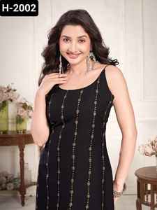 Kurtis en rayonne lourde les plus beaux vêtements décontractés et de festival avec motif imprimé en feuille d'or et de couleur avec grande taille disponible - Product Image 2