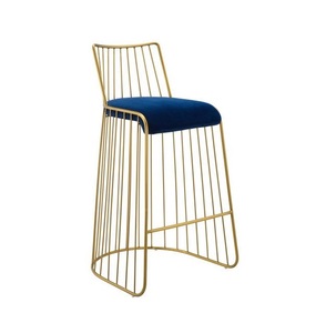 เก้าอี้ในบ้านพร้อมกำมะหยี่สีชมพูดีไซน์แบบโบราณทำจากโลหะสีทองเงางามเก้าอี้ใช้ในบ้าน - Product Image 4