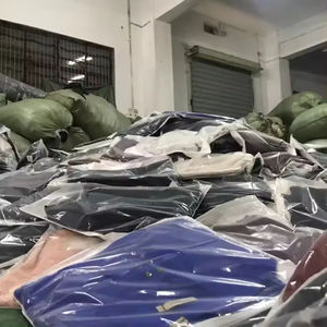 Fardos de Camisetas de Segunda Mano Directamente de Fábrica de China, Camisetas Usadas de Alta Calidad Clasificadas por Grado A y B para Diferentes Segmentos de Mercado - Product Image 4