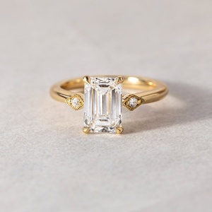 Bague de fiançailles en moissanite taille émeraude de luxe, sertie or, platine ou argent, avec pierres latérales vintage, prix d'usine - Product Image 4