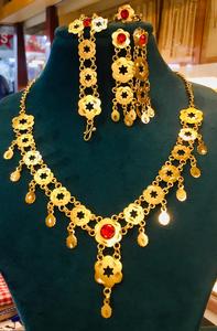 Ensemble de boucles d'oreilles collier en plaqué or 24 carats d'inspiration italienne directement expédié USA France Espagne Turquie Comores Mayotte - Product Image 3