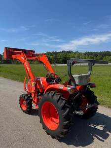 รถแทรกเตอร์คูโบต้า L2501 ปี 2022 ขนาดเล็ก 25 แรงม้า เครื่องยนต์ดีเซล สำหรับงานเกษตรกรรม พร้อมที่ตักด้านหน้า ขาย - Product Image 2