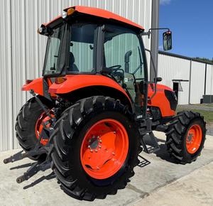 Tractor Utilitario Kubota M6060 4WD de Calidad Original / Tractor Agrícola Kubota de 60HP con Implementos Disponibles - Product Image 6