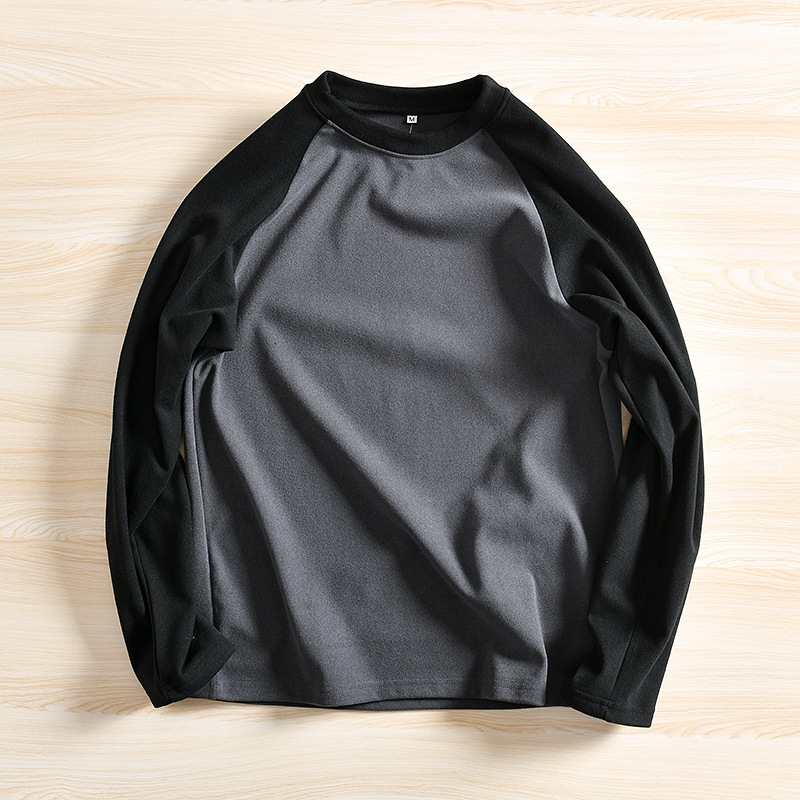Gris oscuro