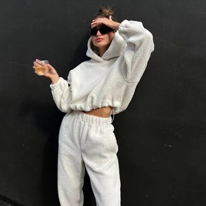 เซ็ตชุดวอร์มสองชิ้นสำหรับผู้หญิงชุดวอร์มมีซิปมีฮู้ดสำหรับใส่วิ่งโลโก้แบบกำหนดเอง - Product Image 3