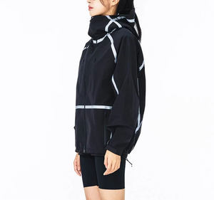 Venta al por mayor personalizado Techwear hombres negro sudaderas con capucha transpirable impermeable chaqueta con capucha para el invierno de moda patrón de letras - Product Image 6