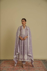 Conjunto de Organza Kurti para mujer con bordado Lucknowi Chikankari incluye parte inferior y Dupatta OEM ODM Servicios ofrecidos - Product Image 2