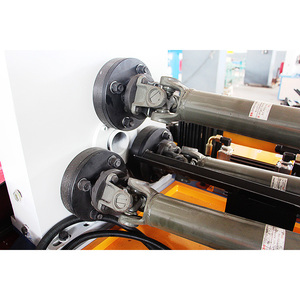 Macchina <span class=keywords><strong>per</strong></span> Filettatura a Tre <span class=keywords><strong>Assi</strong></span> <span class=keywords><strong>per</strong></span> Applicazioni di Filettatura di Tubi - Product Image 6